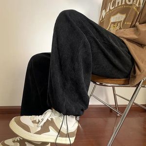 Pantalons pour hommes -Jeunesse Baggy Harajuku Corduroy Hommes Épaissir Mode coréenne Joggers Casual Chic Pantalon à jambes larges Harem
