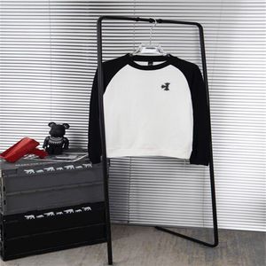 T-shirts pour hommes Polos 100% coton Faux chemises deux pièces pour hommes T-shirt brodé à manches longues Petite épaule tombante Manchette à carreaux Coupe surdimensionnée Unisexe p01l05