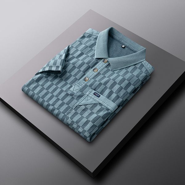 Polos pour hommes 2023 affaires d'été haut de gamme haut à carreaux véritable poche coréen polo à manches courtes décontracté hommes mode polyvalent T-shirt 230703