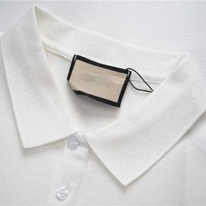 Polo's voor heren Designer merk poloshirt met korte mouwen Effen kleur Business Casual Mode Stedelijke high-end trui met vierkante hals H2UX
