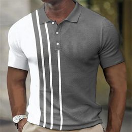 Polos pour hommes de haute qualité Polo pour hommes Stripes T-shirts à manches courtes Casual Business Button Tops Tees Vêtements d'été pour garçons 230417