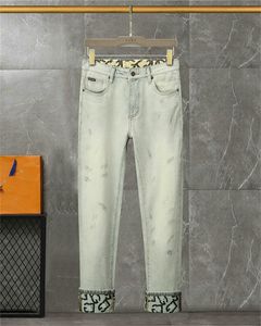 Diseñador de jeans morados para hombres Biker rasgado Slim Skinny Pants Designer True Stack Fashion Jeans Tending Marca Vintage Pant Jeans Jeans