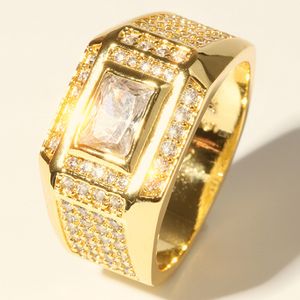 Tamaño del anillo de los hombres 13 Iced Out Micro pavimentado 18k oro amarillo lleno clásico hombres guapos banda de dedo boda compromiso joyería regalo