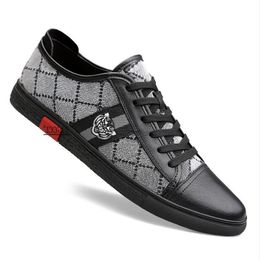 Herenschoenen Modeontwerper Platte schoenen met glamourmerkpatroon voor heren Platformschoenen voor heren Zapatillas Hombre Zapatillas Hombre A24