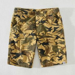 Shorts masculins 1121 Camouflage militaire de l'armée extérieure pour hommes shorts décontractés de mode américaine style américain durable cargo demi-pantalon J240407