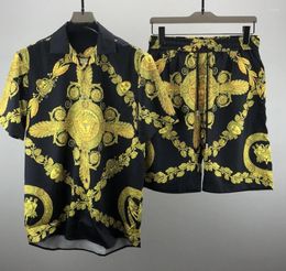 Shorts pour hommes 2023 Chemises Ensembles Costumes 23SS Floral Marque Gothique Tops Célèbre Baroque Royal Imprimer Manches Courtes Luxe Cothing Pour Hommes