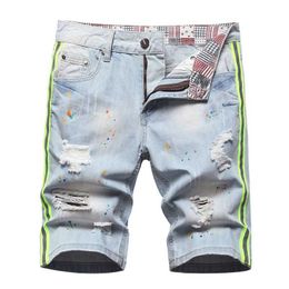 Shorts para hombres 2023 Summer Nuevo hombre rasgado de jeans cortos Marchobermuda algodón Stripe Shorts fluorescentes pantalones cortos de mezclilla transpirable J240510