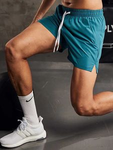 Heren shorts 2024 Nieuwe Summer Mens Shorts Quick Drying Nylon Fitness Train Running Sports Shorts Mens Plus Size Fitness Shorts J240426