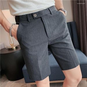 Pantalones cortos para hombre 28-38 Slim Casual Men Summer Social Business Fashion Color sólido Wedding Thin Short Male Clothing