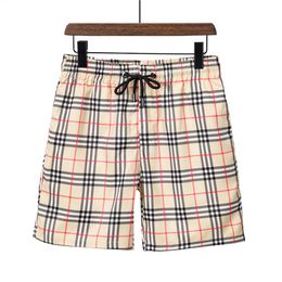 Pantalones cortos para hombres Pantalones de playa Carta de moda ligera Cómodo Estilo de lujo suelto Ocio Natación Patrón de diseñador esencial lg Tamaño asiático m-3xl 0015