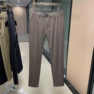 Pantalon décontracté de concepteur de shorts masculins Triangle standard Business Business Casual Elastic GRAND PANTS MEN'S M1I9