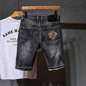 Diseñador de pantalones cortos para hombres Summer Slim Style Trendy Grey Borded Dusts Borded Denim, famosos capris versátiles de Internet de los hombres, Fit Elastic Casual Shorts 43yf