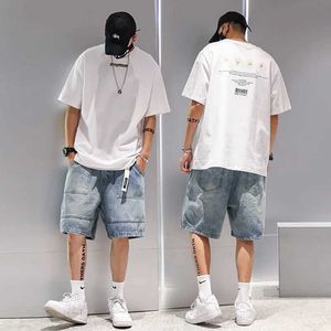 Shorts masculins à la mode décontractée en denim short masculin tendance des jeunes de la tendance des jeunes portant des produits de hip-hop gothiques japonais un cinquième pantalon J240407