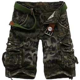 Men S shorts Hoogwaardige camouflage Loose Cargo Summer Brand Fashion Tactical Camo Meerdere zakken broek voor 230407