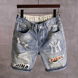 Herenshorts Heren Denim shorts met gaten gewassen Koreaanse stijl rechte kwart patch casual jeans T230502