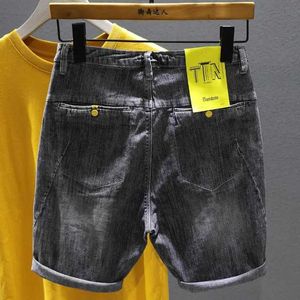 Heren shorts Heren Zwarte denim shorts zijn geschikt voor casual shorts hoogwaardige heren Elastische katoenen denim shorts Elastische knie lengte jeans J240407