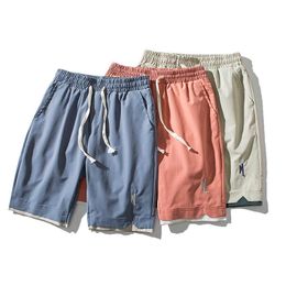 Pantalones cortos para hombres Nuevos pantalones cortos casuales frescos Color claro Moda juvenil Tendencia Carta Cable Falso Pantalones cortos para hombres de dos piezas Boy Dent Joven trabajador en venta G230315