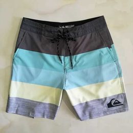 Shorts masculins Shorts de plage élastique sec rapide pour hommes de loi de loisirs Swimmtrunks shorts décontractés