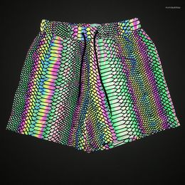 Pantalones cortos para hombres patrón de piel de serpiente reflectante para hombres noche colorido deportes jogging moda hip hop pantalones cortos fluorescentes