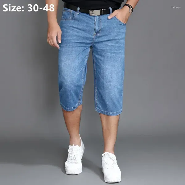 Shorts pour hommes Jeans d'été pour hommes Denim élastique étiré mince surdimensionné plus taille bleu clair 42 44 46 48 longueur de mollet mâle demi-pantalon