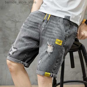 Shorts masculins Summer Mens Grey Perfoated Denim Shorts coréens Fashion Slim Elastic Five-Piece Jeans Shorts Pantalon de marque masculine 11styles Q240529