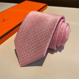 Corbalo de seda para hombres, Cravatta Uomo de alta calidad, Nemoria de negocios de lujo con bordado de letras, en la caja de regalo 6756
