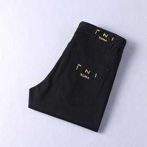 Pantalon décontracté de créateurs de denim maigres pour hommes Leggings de coton pur F Jean noir brodé
