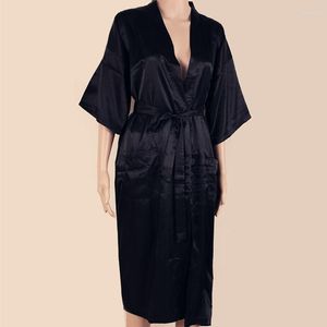 Vêtements de nuit pour hommes Noir Chinois Hommes Faux Soie Robe D'été Kimono Robe De Bain Peignoir Chemise De Nuit Pijama Taille S M L XL XXL XXXL MR005