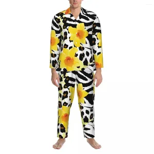 Vêtements de nuit pour hommes Black Leopard Automne Fleurs Imprimer Casual Oversize Pyjamas Set Hommes Manches longues Chambre romantique Custom Nightwear