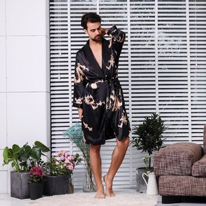 Heren nachtkleding Zwarte heren gewaad Kimono-jurk Mannelijke satijnen nachtkleding Badjas met lange mouwen Pyjama met print