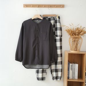 Vêtements de nuit pour hommes Coton Grands pyjamas pour hommes Printemps et Automne Été Ameublement Noir et blanc à carreaux à manches longues Pantalon simple Ensemble de vêtements de nuit 230518