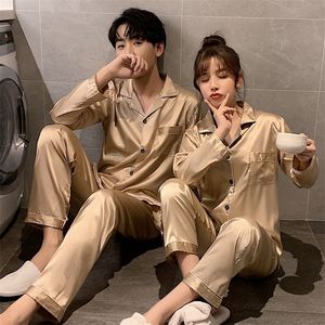 Vêtements de nuit pour hommes Couple Satin de soie Pyjama de couleur unie Ensembles longs boutonnés Pijama Plus Taille Vêtements de maison Pyjamas Femmes Hommes Loungewear 220924