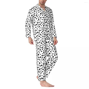 Vêtements de nuit pour hommes Dalmatien Dog Print Automne Noir et Blanc Vintage Pyjama surdimensionné Ensembles à manches longues Belle loisirs imprimés de nuit