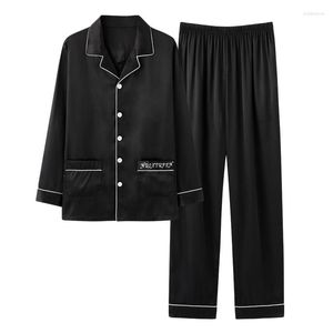 Vêtements de nuit pour hommes M-4XL printemps pyjamas en soie ensemble deux pièces hommes pyjamas lâche doux mâle salon Homewear