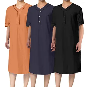 Vêtements de nuit pour hommes Hommes Chemise de nuit confortable Col en V avec poche plaquée Manches courtes Longueur mi-mollet pour les loisirs Home Wear Robe de sommeil