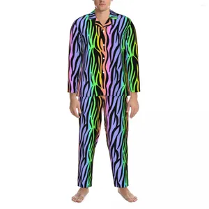 Vêtements de nuit pour hommes Rainbow Tiger Print Automne Animal Pride Vintage Pyjama surdimensionné Ensemble Hommes Manches longues Kawaii Loisirs Modèle Costume à la maison