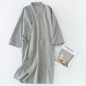 Vêtements de nuit pour hommes Été Hommes Robe Robe Solide Coton Japon Style Kimono Peignoir Robes Lâche Mâle Chemise De Nuit Casual Sommeil Maison Cl2952