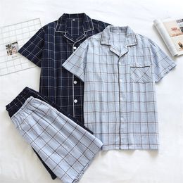 Vêtements de nuit pour hommes Été Hommes 100 Coton Pyjamas Twopiece Grande Taille Mince Short à manches courtes Plaid Casual Home Service Set Sleep Wear Hommes 220924