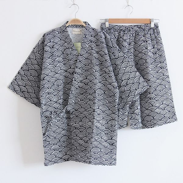 Ensemble de pyjamas d'été pour hommes de vêtements de nuit pour hommes Kimono traditionnel japonais Yukata Top Shorts Vêtements Costume Samurai Male Sleepwear Bathing 230518