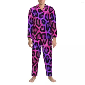 Vêtements de nuit pour hommes Pyjamas à deux tons Mâle Cheetah Imprimer Romantique Loisirs Automne Pièce Rétro Surdimensionné Design Costume À La Maison