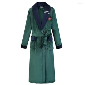 Vêtements de nuit pour hommes Hiver Épaissir Robe Hommes Ultra Long Kimono Robe Flanelle Surdimensionné 3XL-4XL Casual Lounge Nightgown Lingerie Intime