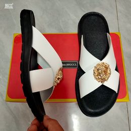 Slippers pour hommes tongs tongs hommes Real Leather Femmes Chaussures de plage xl 46 47 Designer de marque de sandale féminine plus slipperst2