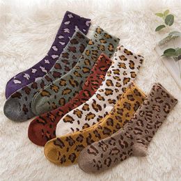 Herensokken 1 paar en dames herfst winter dikke luipaardprint wol in buis college stijl om warm te blijven277c