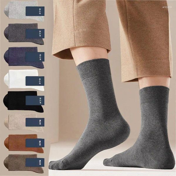 Calcetines para hombres 1 par Deportes para hombre Color sólido Apring y otoño Verano Ocio Sudor Absorbente Cómodo Tubo alto Longitud media