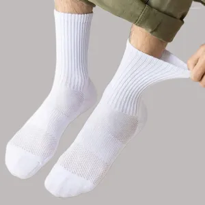 Chaussettes pour hommes 10 paires 2024 Sports de mèche d'humidité à semelle épaisse avec des bas rembourrés parfaits pour la course et le professionnel
