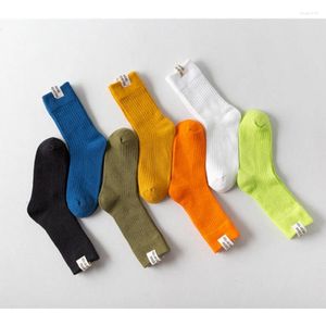 Chaussettes masculines 2 paires sports décontractés coton pur couleur solide bases bases bases bases pour hommes et femmes