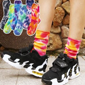 Chaussettes pour hommes 2022 coton Skate hommes femmes chaussette genou-haute drôle cyclisme course randonnée cravate teinture Sox Harajuku Hip Hop heureux