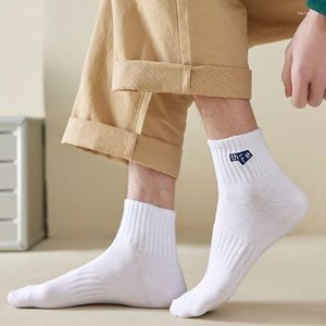 Chaussettes pour hommes 2023 toutes saisons hommes mode doux solide décontracté Simple Alphabet respirant coton chaud garçon mi-hauteur