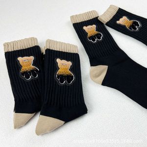 Herensokken 22FW Designer Trendy Brand Heavy Industry geborduurde Bear Socks Mens en Dames Mid Lengte Pure Cotton Sports Kalf Lange Sokken Trendy O9XR