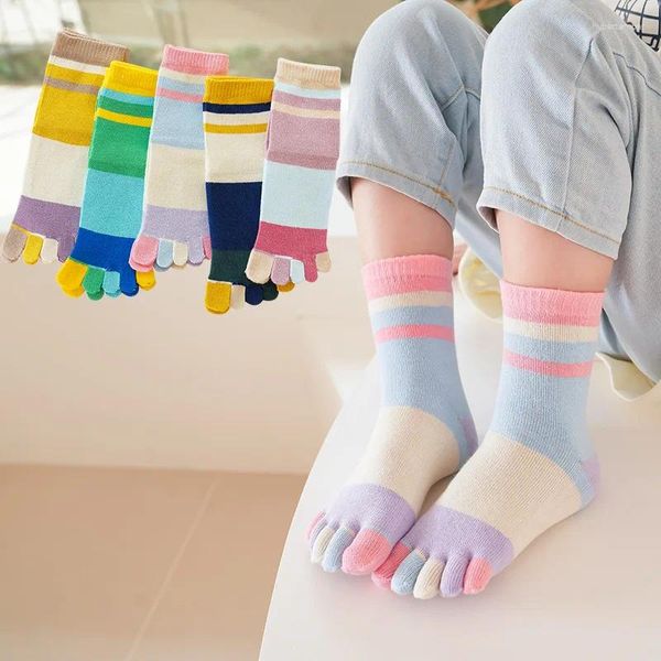 Chaussettes masculines 5 paires 2024 Birght Color Enfants cinq doigts de long coton doux bébé garçons filles colorée orteil rayé 2-5-10 enfants